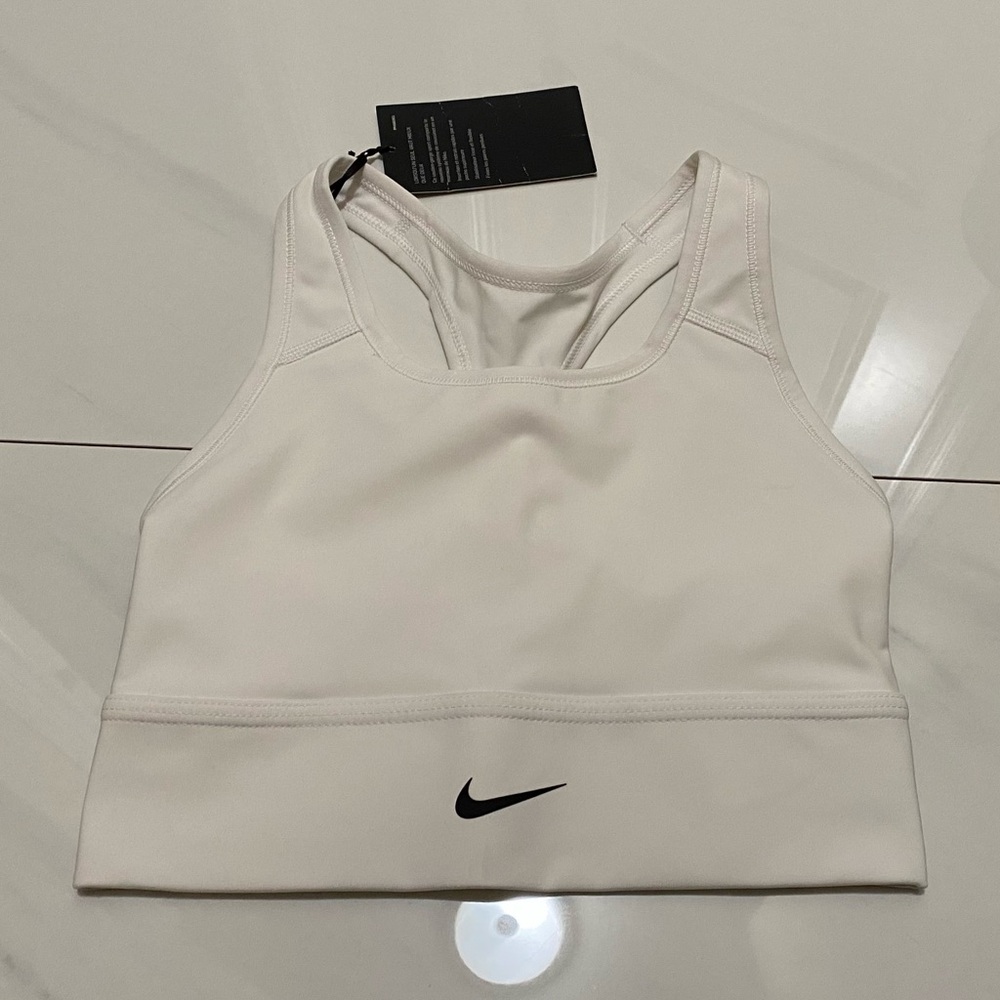 Nike Swoosh Sports Bra